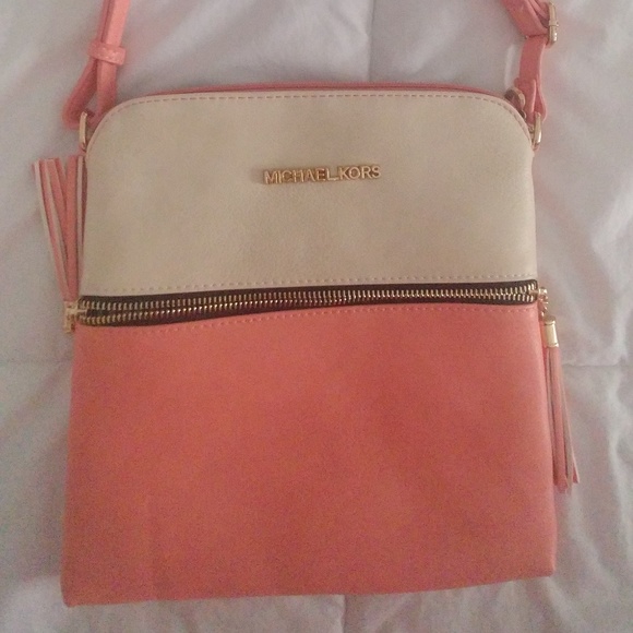 Purse - Picture 1 of 1